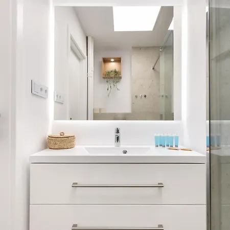 Apartamento Saska Kepa 2-bedroom By Bookinghost