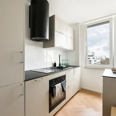 Saska Kepa 2-bedroom By Bookinghost * Varsovia