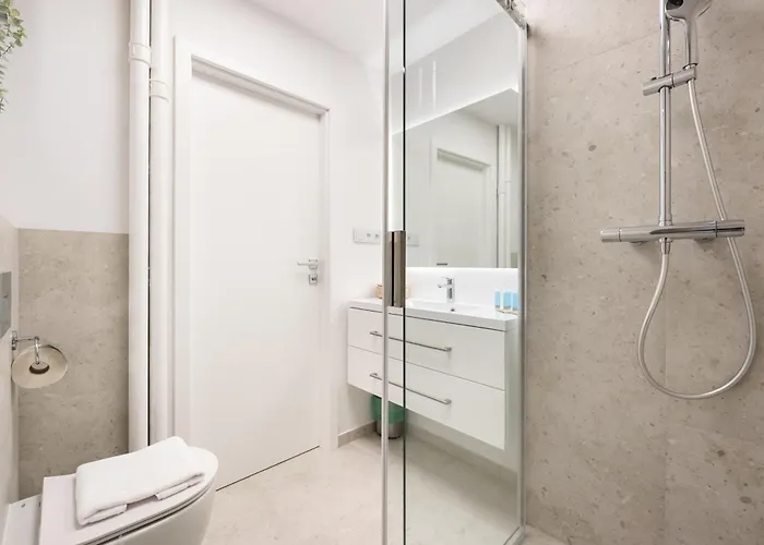 Saska Kepa 2-bedroom By Bookinghost Lejlighed Warszawa