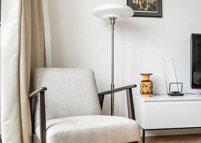 Saska Kepa 2-bedroom By Bookinghost Warszawa