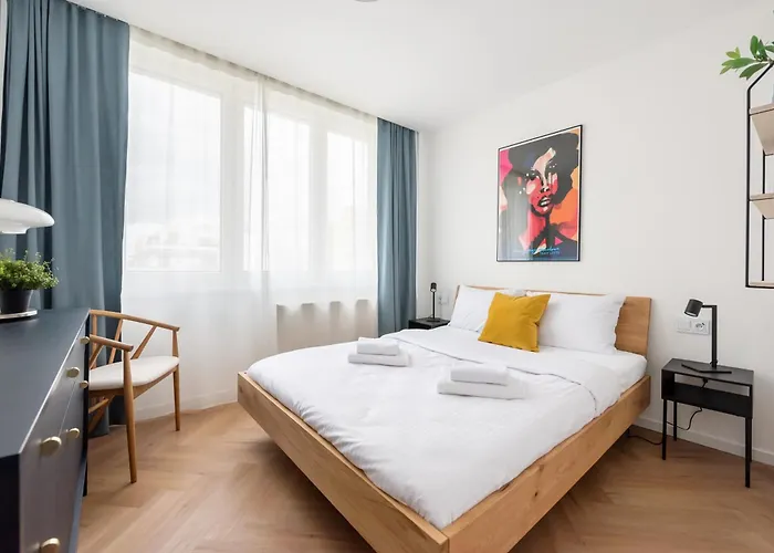 Saska Kepa 2-bedroom By Bookinghost Lejlighed