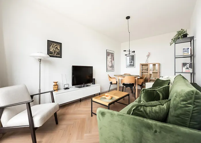 Lejlighed Saska Kepa 2-bedroom By Bookinghost