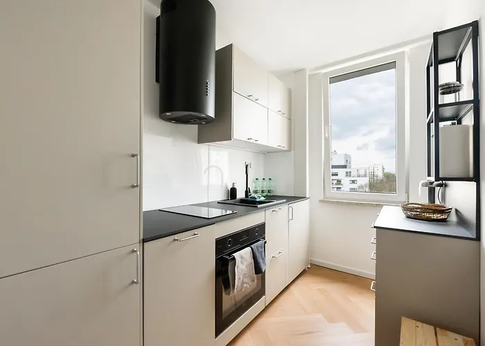 Saska Kepa 2-bedroom By Bookinghost * Warszawa