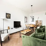 Apartament Saska Kępa 2-bedroom